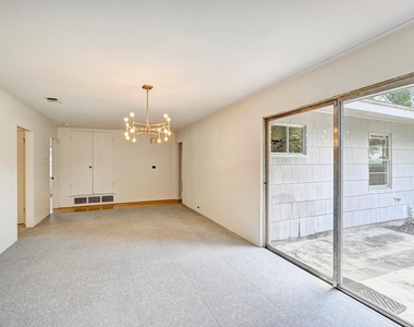 9771 Westview Drive - Photo Thumbnail 4