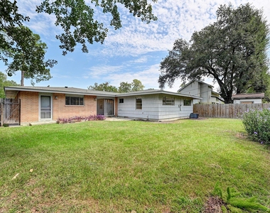9771 Westview Drive - Photo Thumbnail 17