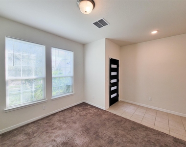 18618 Greenwood Meadow - Photo Thumbnail 6