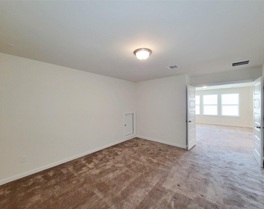 18618 Greenwood Meadow - Photo Thumbnail 37