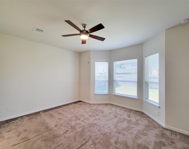 18618 Greenwood Meadow - Photo Thumbnail 28