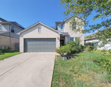 18618 Greenwood Meadow - Photo Thumbnail 2