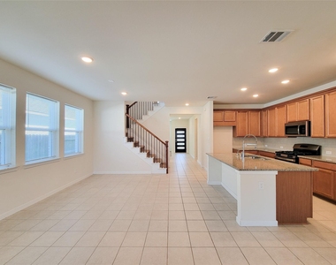 18618 Greenwood Meadow - Photo Thumbnail 21