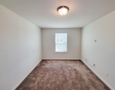 18618 Greenwood Meadow - Photo Thumbnail 39