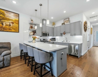 8960 Zurcher Ln - Photo Thumbnail 5