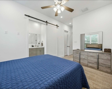 8960 Zurcher Ln - Photo Thumbnail 13