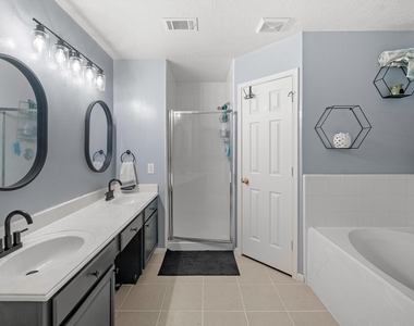 140 Bristol Bend Lane - Photo Thumbnail 8