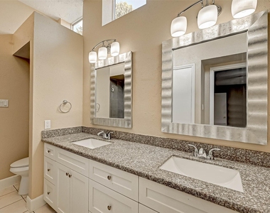 3510 Greenwood Dr Drive - Photo Thumbnail 18