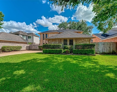 3510 Greenwood Dr Drive - Photo Thumbnail 34