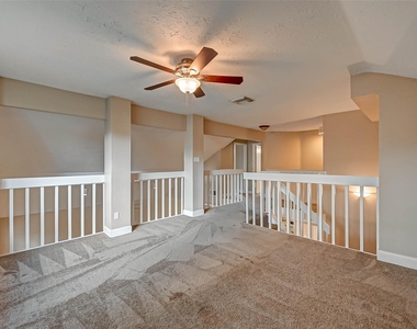 3510 Greenwood Dr Drive - Photo Thumbnail 3