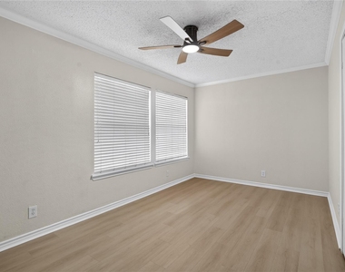 1221 Cedar Post Lane - Photo Thumbnail 8