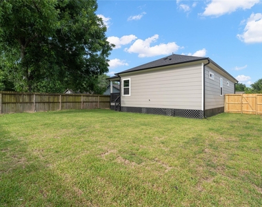 10301 Ashville Drive - Photo Thumbnail 11