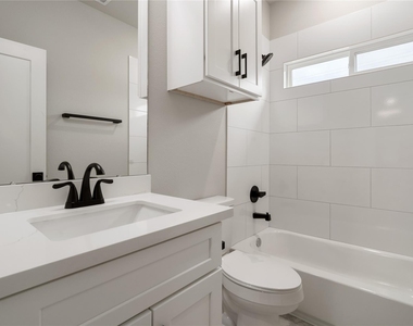 10301 Ashville Drive - Photo Thumbnail 7