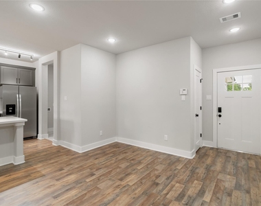 10301 Ashville Drive - Photo Thumbnail 10