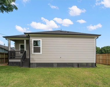10301 Ashville Drive - Photo Thumbnail 12