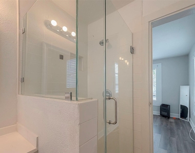1511 Scharpe Street - Photo Thumbnail 8