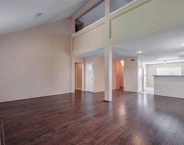 11956 Braes Park Drive - Photo Thumbnail 4