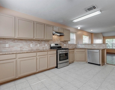 11956 Braes Park Drive - Photo Thumbnail 7