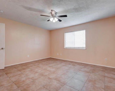 11956 Braes Park Drive - Photo Thumbnail 12