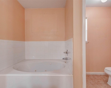 11956 Braes Park Drive - Photo Thumbnail 14