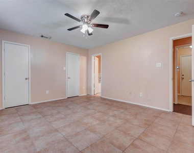 11956 Braes Park Drive - Photo Thumbnail 10