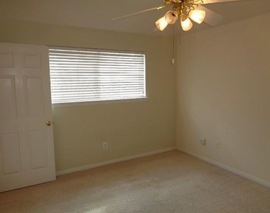 90 N Valley Oaks Circle - Photo Thumbnail 9
