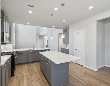 31218 Harmony Falls Court - Photo Thumbnail 13