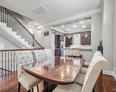 1611 W 23rd Street - Photo Thumbnail 10