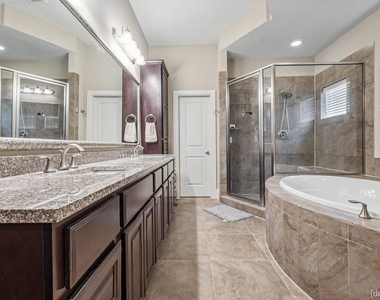 1611 W 23rd Street - Photo Thumbnail 12