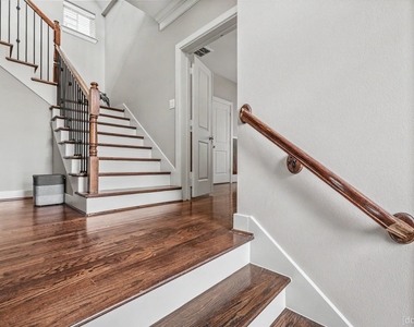1611 W 23rd Street - Photo Thumbnail 4