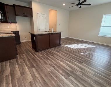 16721 Stonefield - Photo Thumbnail 6