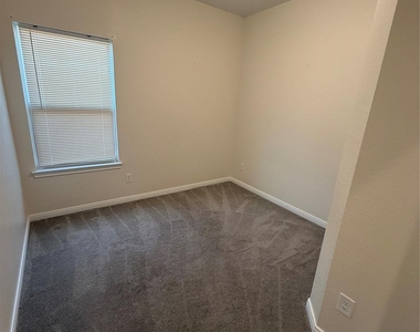16721 Stonefield - Photo Thumbnail 9