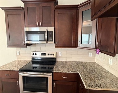 16721 Stonefield - Photo Thumbnail 3
