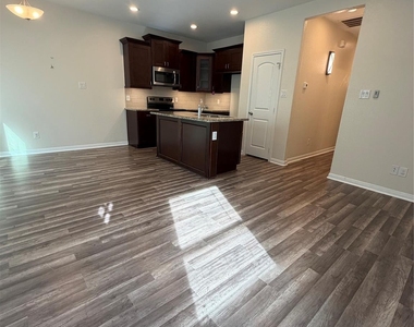 16721 Stonefield - Photo Thumbnail 4