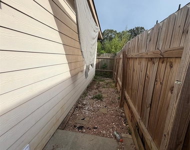 16721 Stonefield - Photo Thumbnail 12