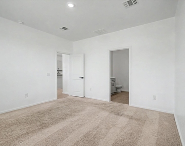 511 Louis Lane - Photo Thumbnail 11