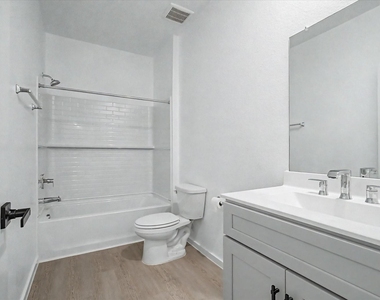 511 Louis Lane - Photo Thumbnail 20