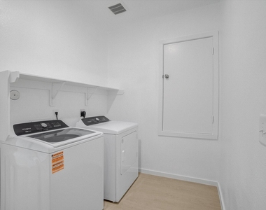 511 Louis Lane - Photo Thumbnail 24