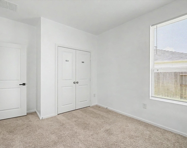 511 Louis Lane - Photo Thumbnail 16