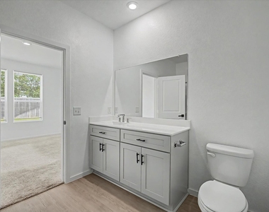 511 Louis Lane - Photo Thumbnail 12