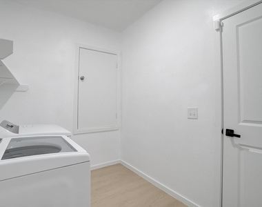 511 Louis Lane - Photo Thumbnail 23
