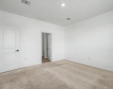 511 Louis Lane - Photo Thumbnail 19