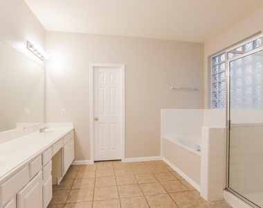 12210 Lakewood Valley Court - Photo Thumbnail 11