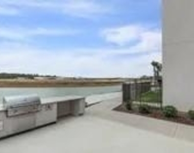 698 Basilica Bay - Photo Thumbnail 3