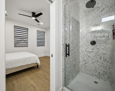 104 E 44th Street - Photo Thumbnail 13