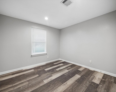 1894 Dolly Wright Street - Photo Thumbnail 13