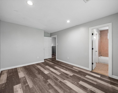 1894 Dolly Wright Street - Photo Thumbnail 10