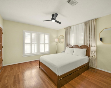 1919 W Mckinney Street - Photo Thumbnail 33