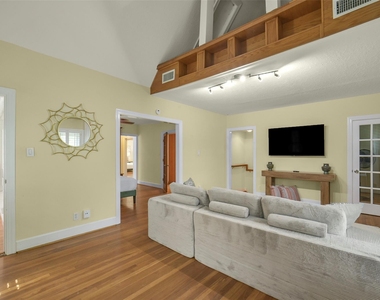 1919 W Mckinney Street - Photo Thumbnail 26