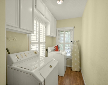 1919 W Mckinney Street - Photo Thumbnail 17